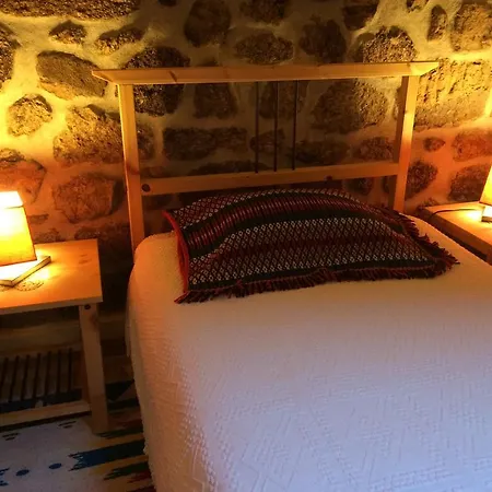 Holiday Casa Do Serradouro Ferienhaus