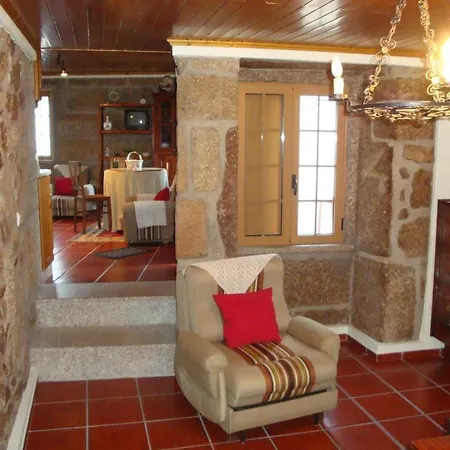 Holiday Casa Do Serradouro Ferienhaus *